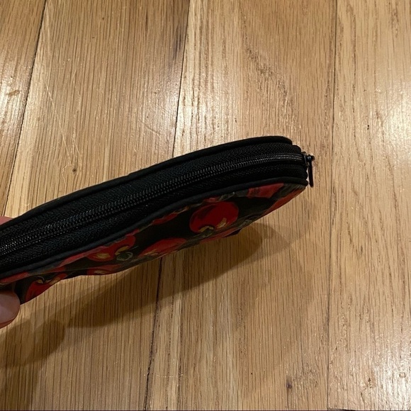 Small apples print toiletries / make-up bag - Picture 9 of 10